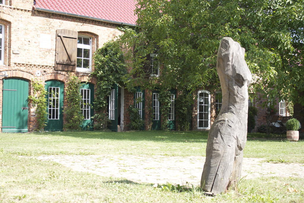 Pension Kunsthof Dahrenstedt Exterior photo